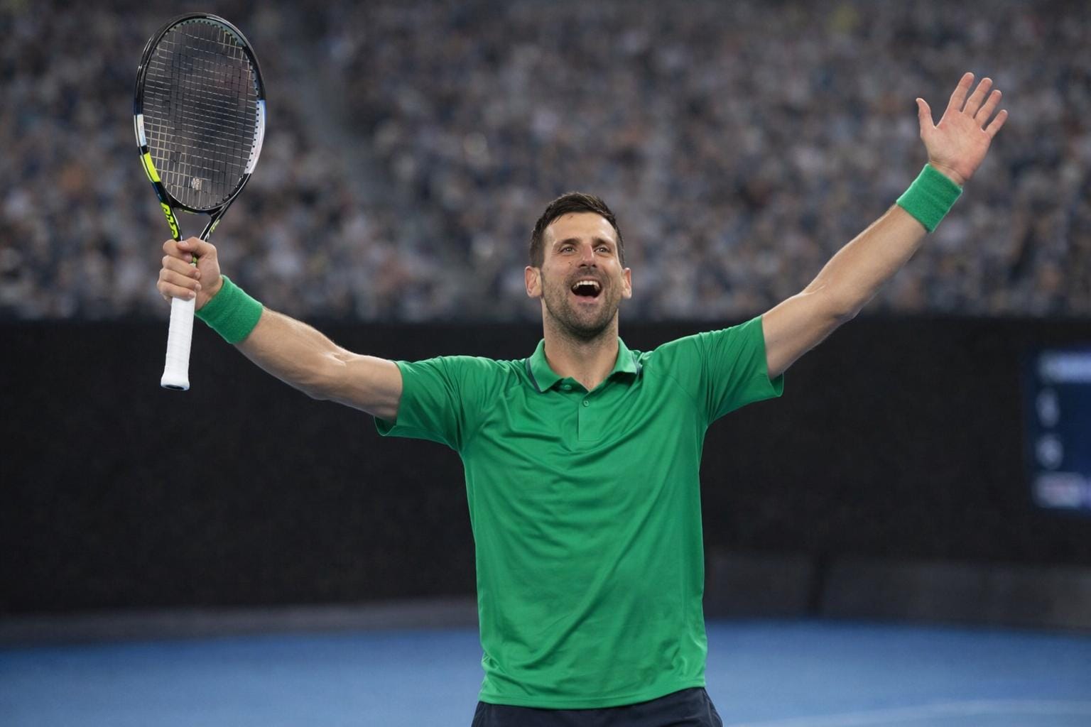 38-летний Джокович вышел в финал Australian Open, в пяти сетах обыграв Синнера