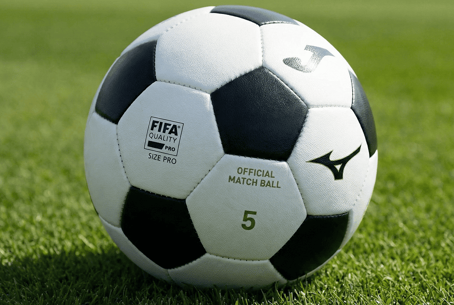 Классический футбольный мяч размера 5 по регламенту ФИФА