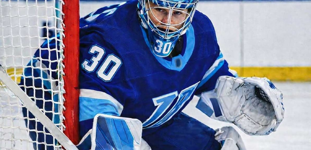 Российский вратарь Василевский подрался с голкипером «Бостона» в матче НХЛ