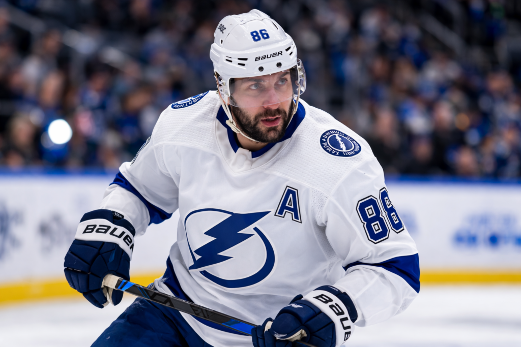 Кучеров первым из россиян набрал 100 очков в нынешнем сезоне НХЛ