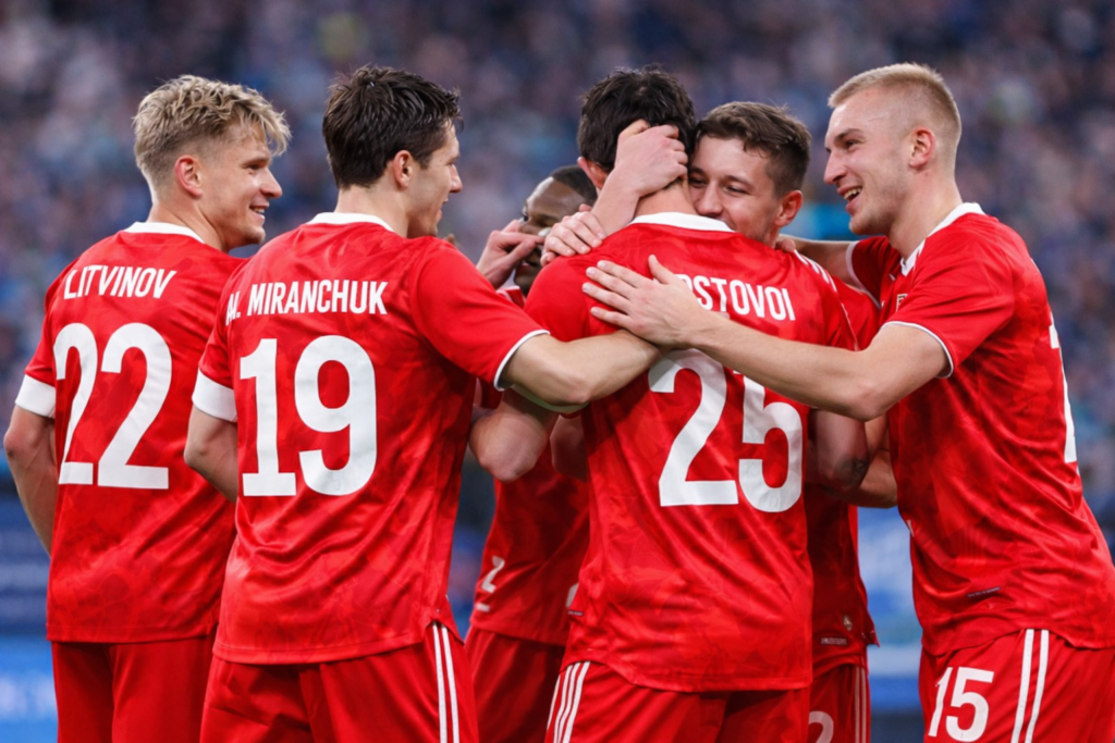 Бубнов и Петржела предложили распустить сборную России