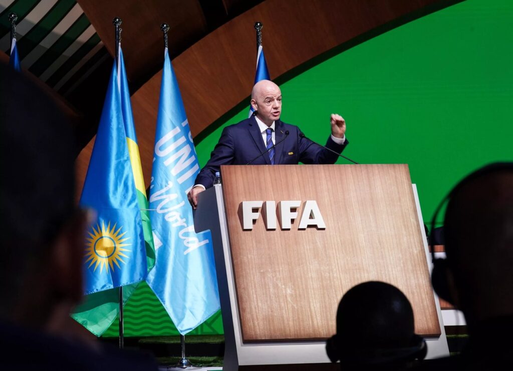 Инфантино поддержал игроков Ирана в раздевалке после матча ЧМ-2026